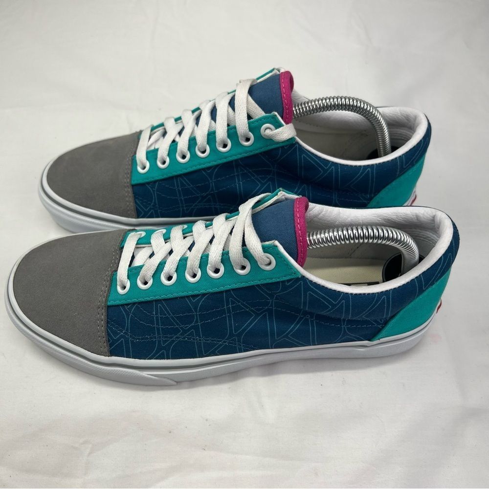 VANS Off The Wall Gray Suede Toe Box Low Lace Up Skate Sneaker Men’s 9